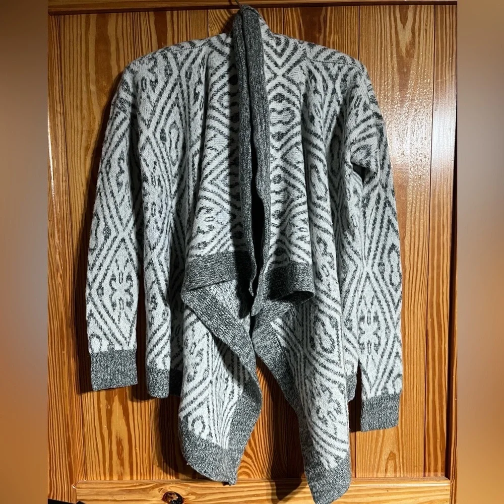 Abercrombie & Fitch Open Shawl Wool Blend Cardigan Sweater Gray Aztec Print